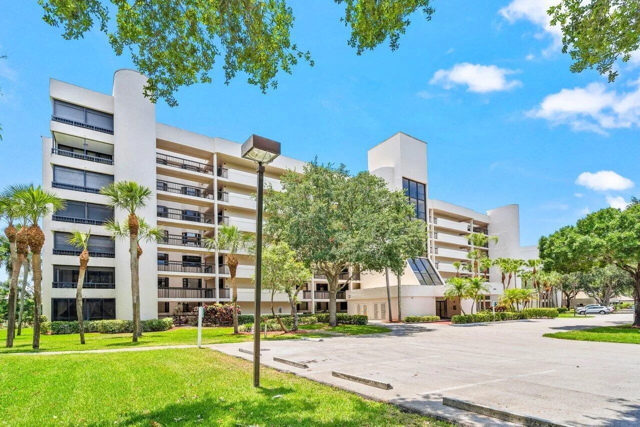 Glens Condo