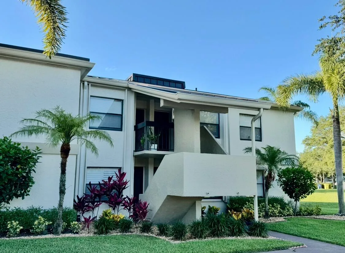 Briarwood Condo
