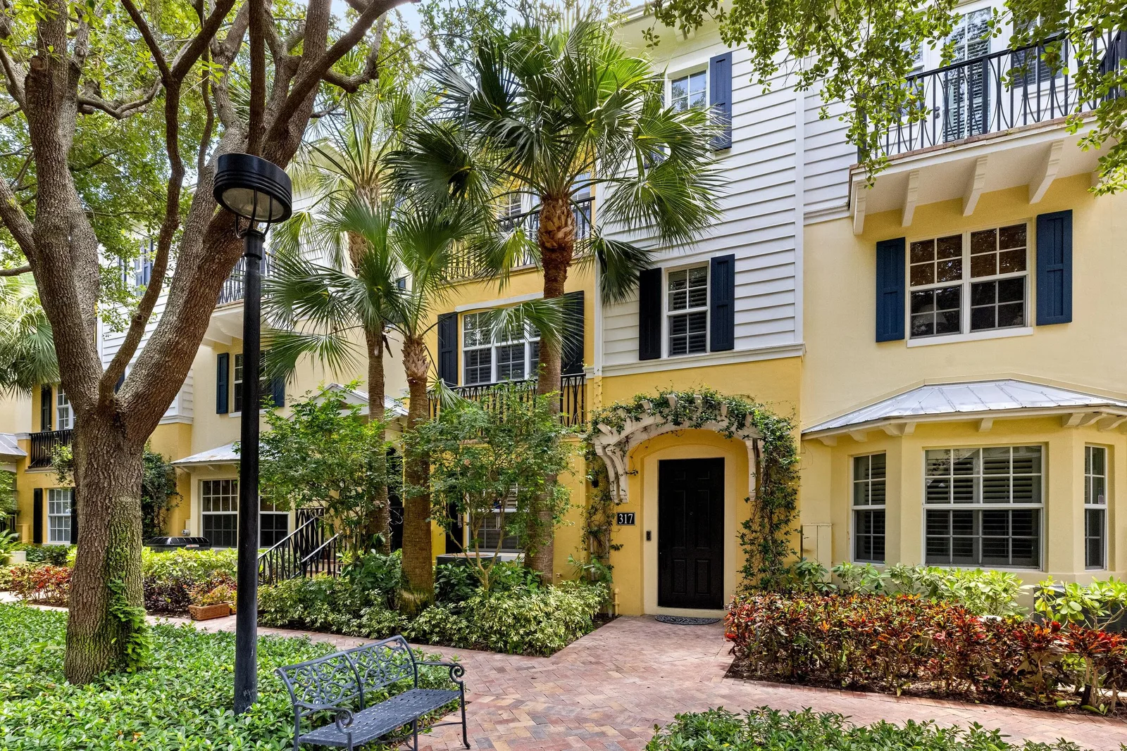 Magnolia Court