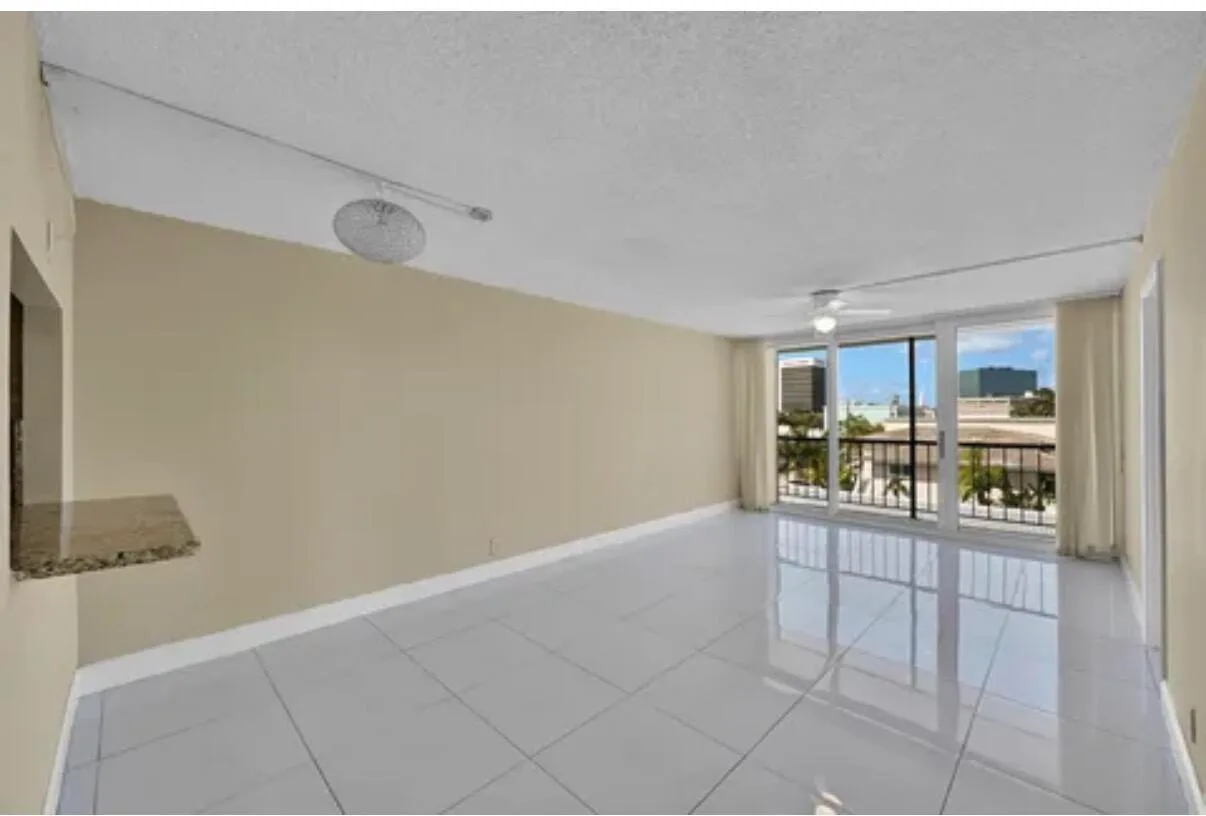 Coral Ridge East Condo
