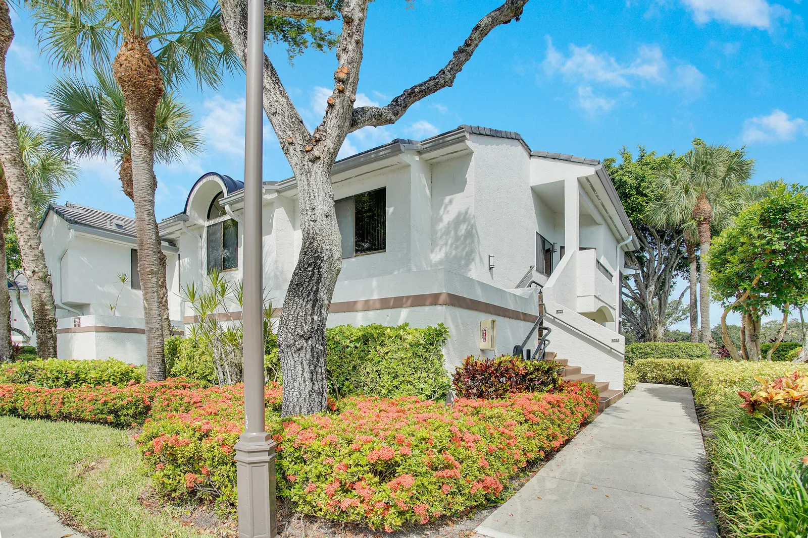 Gleneagles Condo Vi
