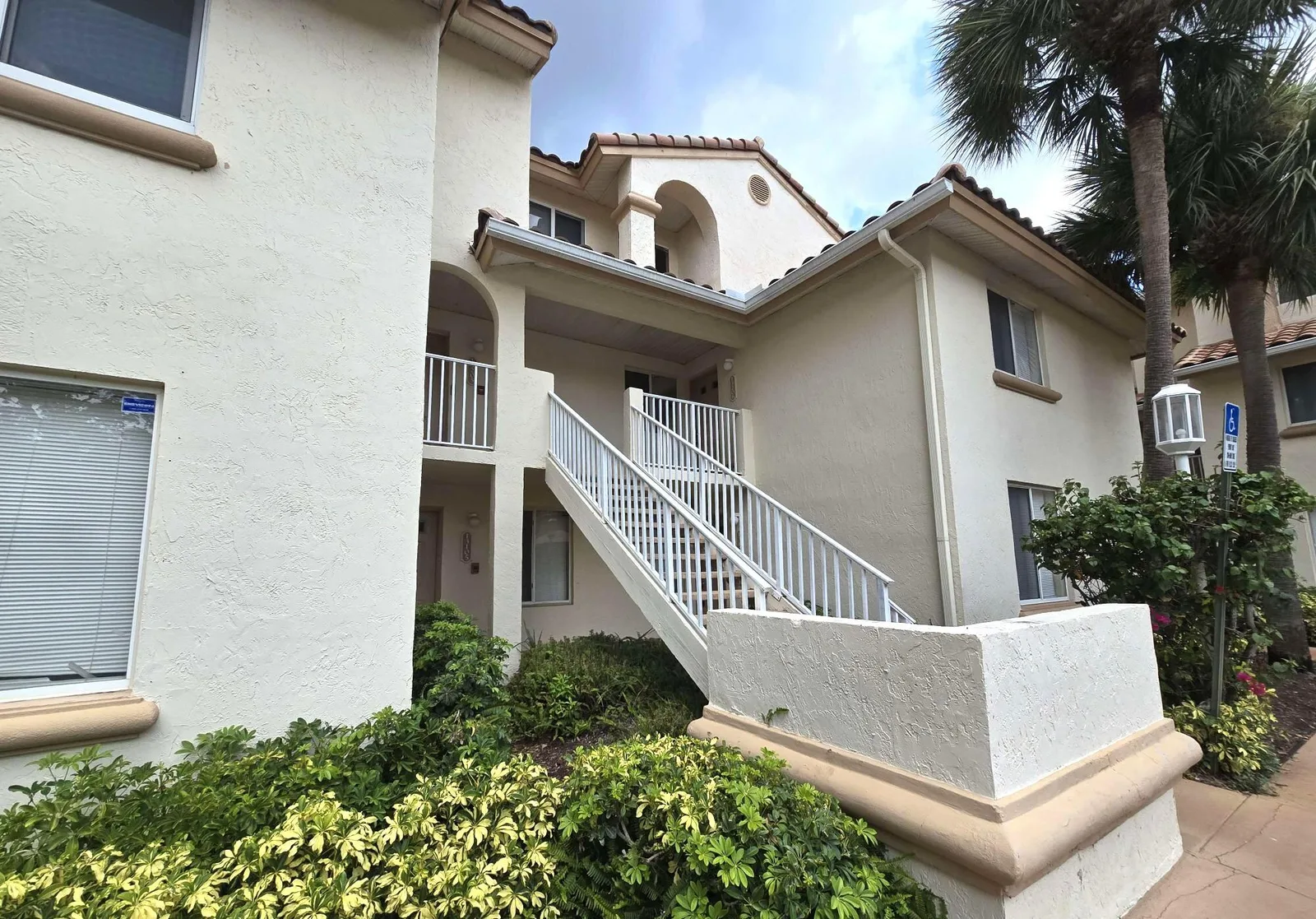 Sterling Villages Of Palm Beach Lakes Condo