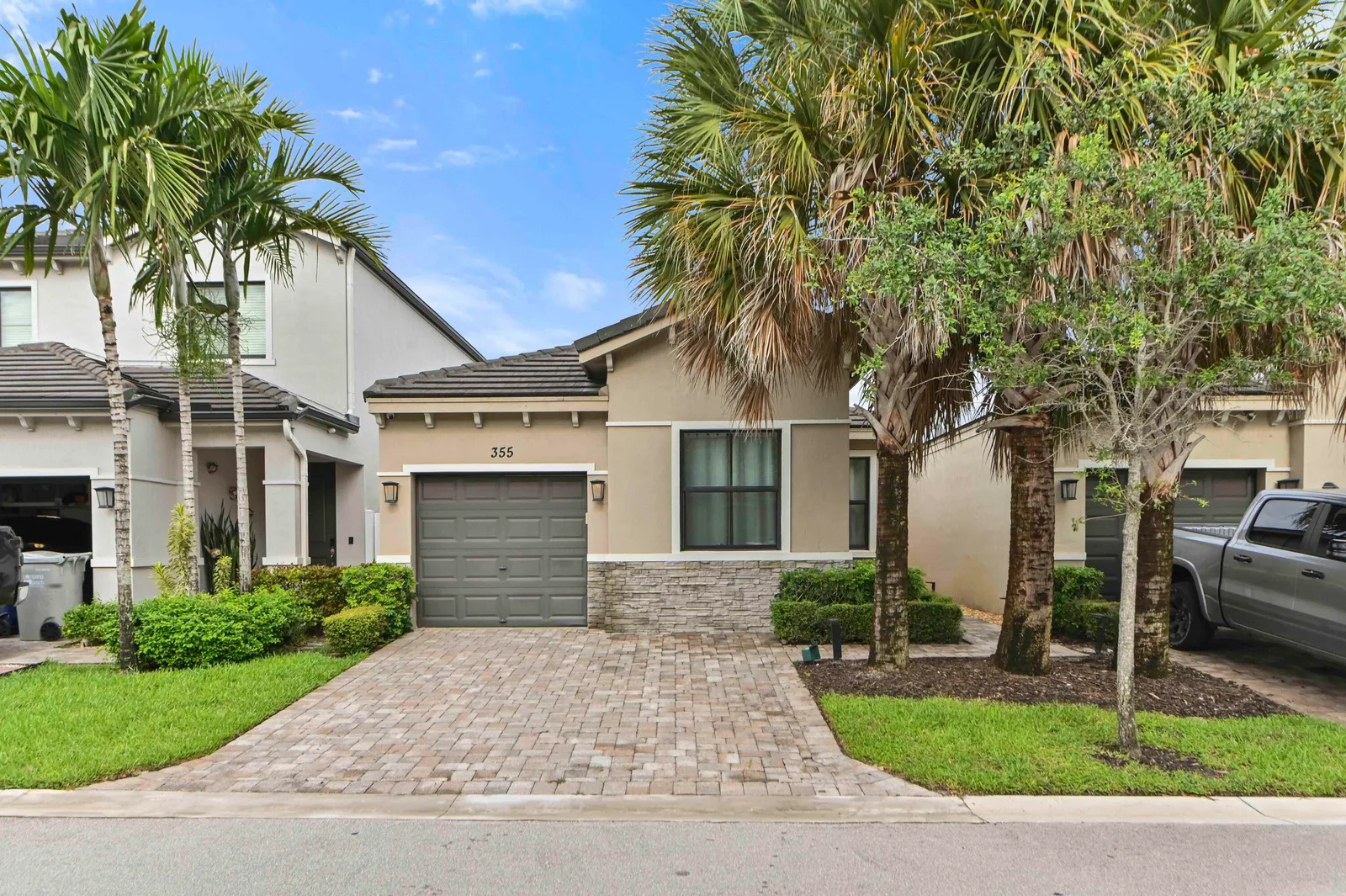 Residences At Palm Aire