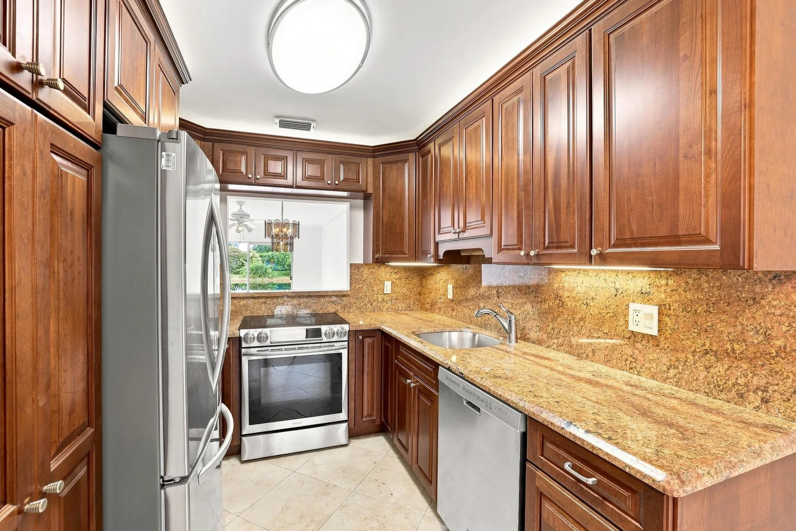 Boca Lakes Condo