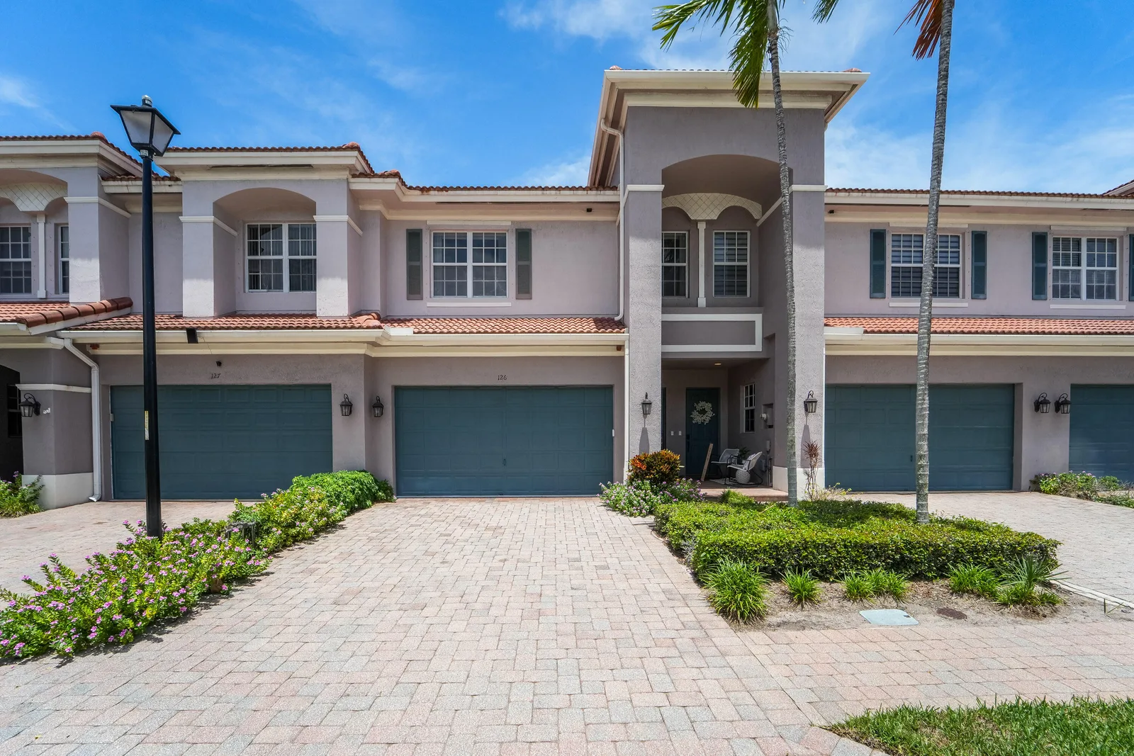 Carriage Pointe Townhomes Pud