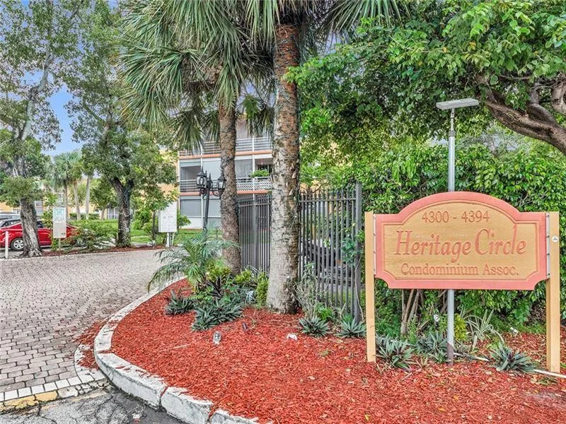 Heritage Circle Condo
