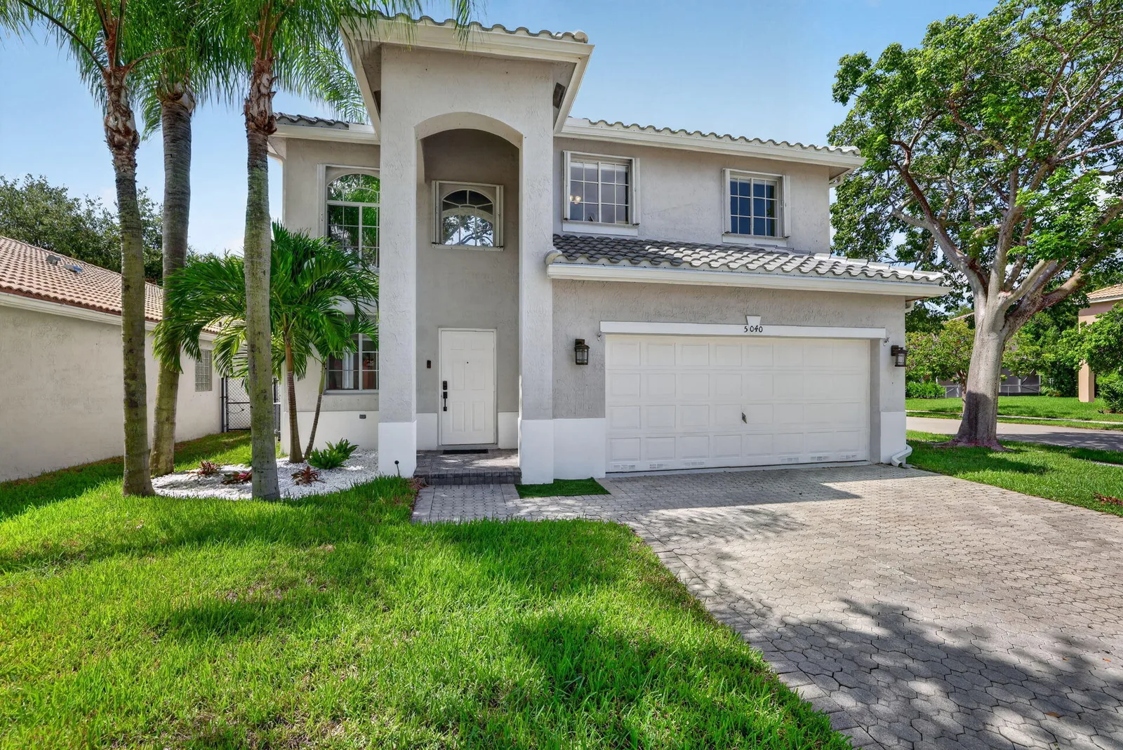 Regency Lakes At Coconut Creek