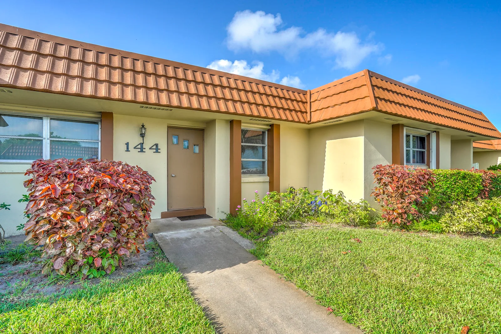 Cresthaven Condo Townhomes Sec