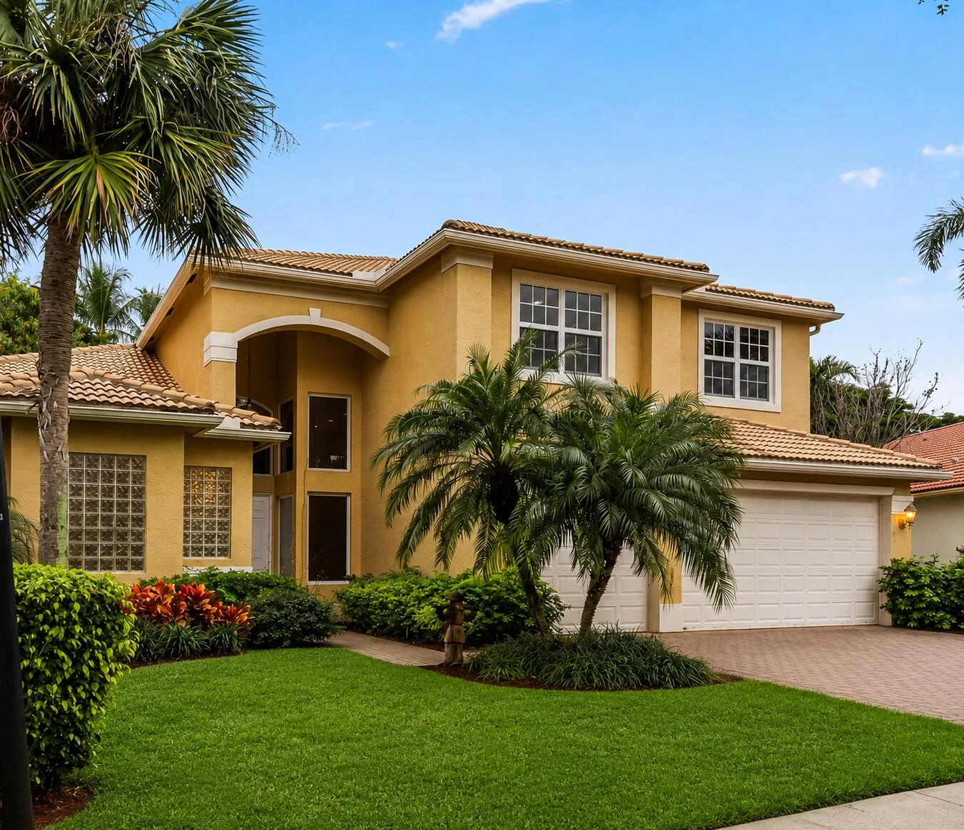 Valencia Pointe