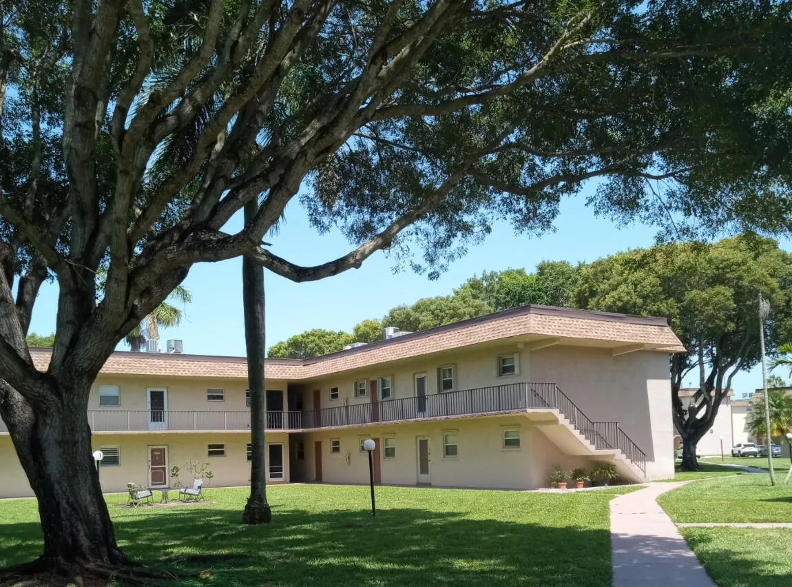 Lakeside Village Condo