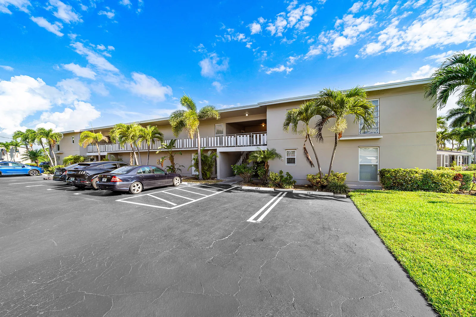 Four Sea Suns Condo