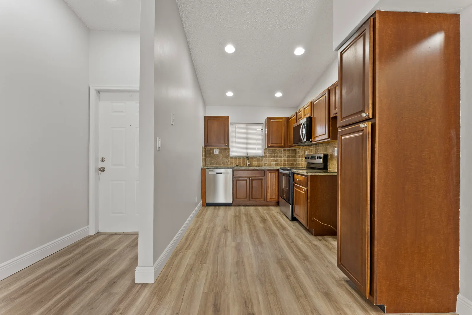 Lake Windwood Condo