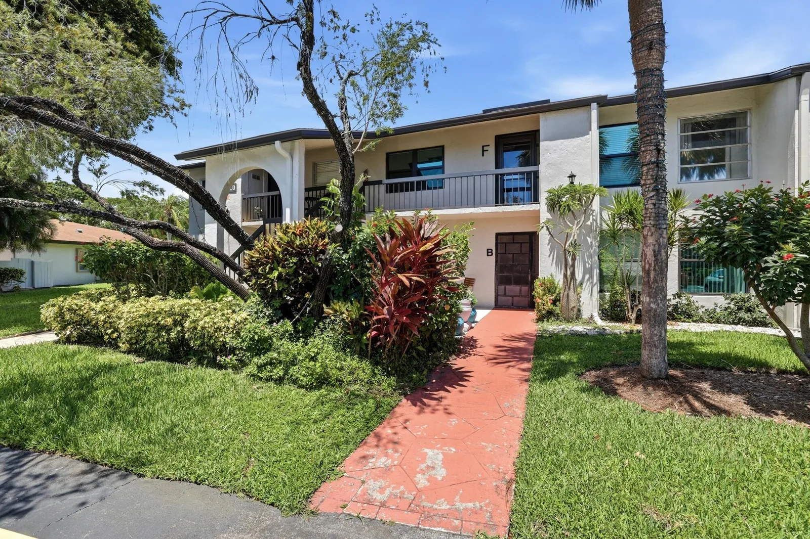 Palm Greens At Villa Del Ray Condo