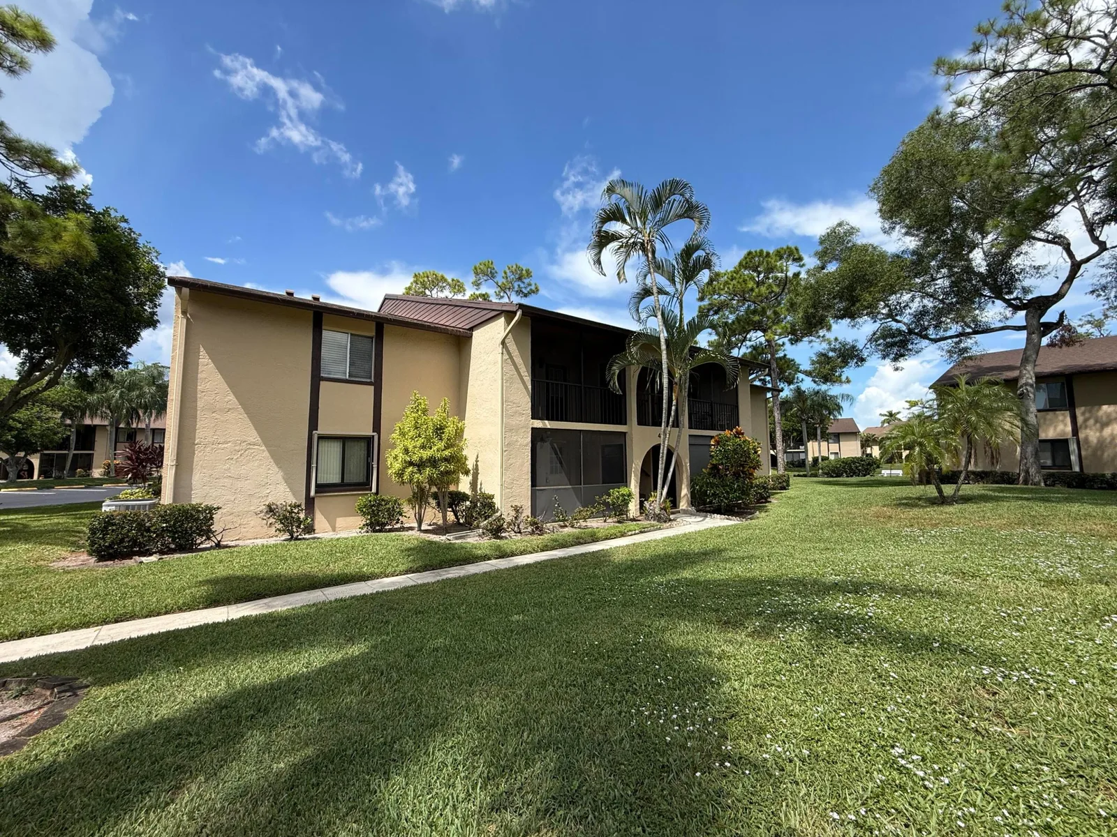 Pine Ridge South Iv Condo