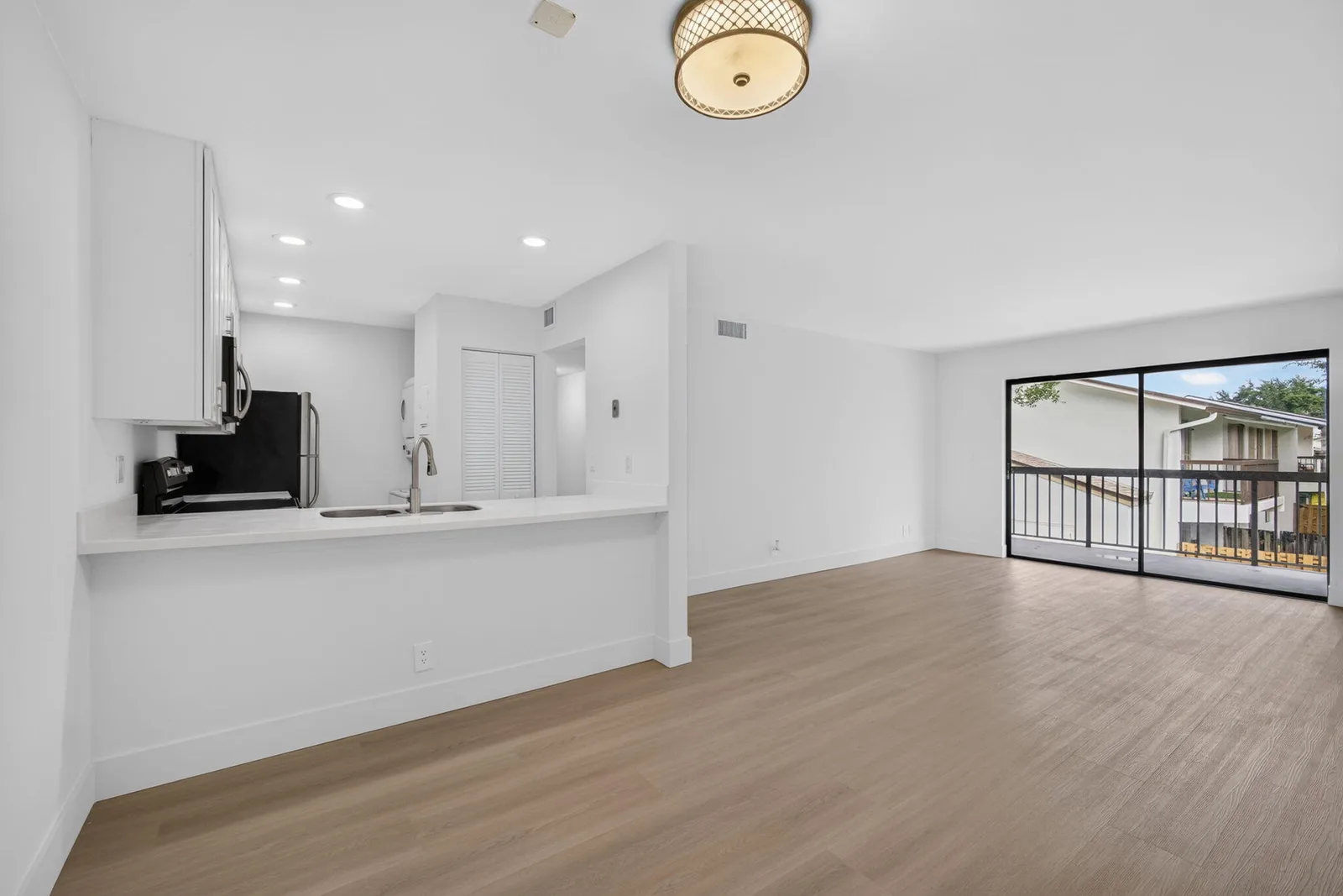 Glenbrook Condo