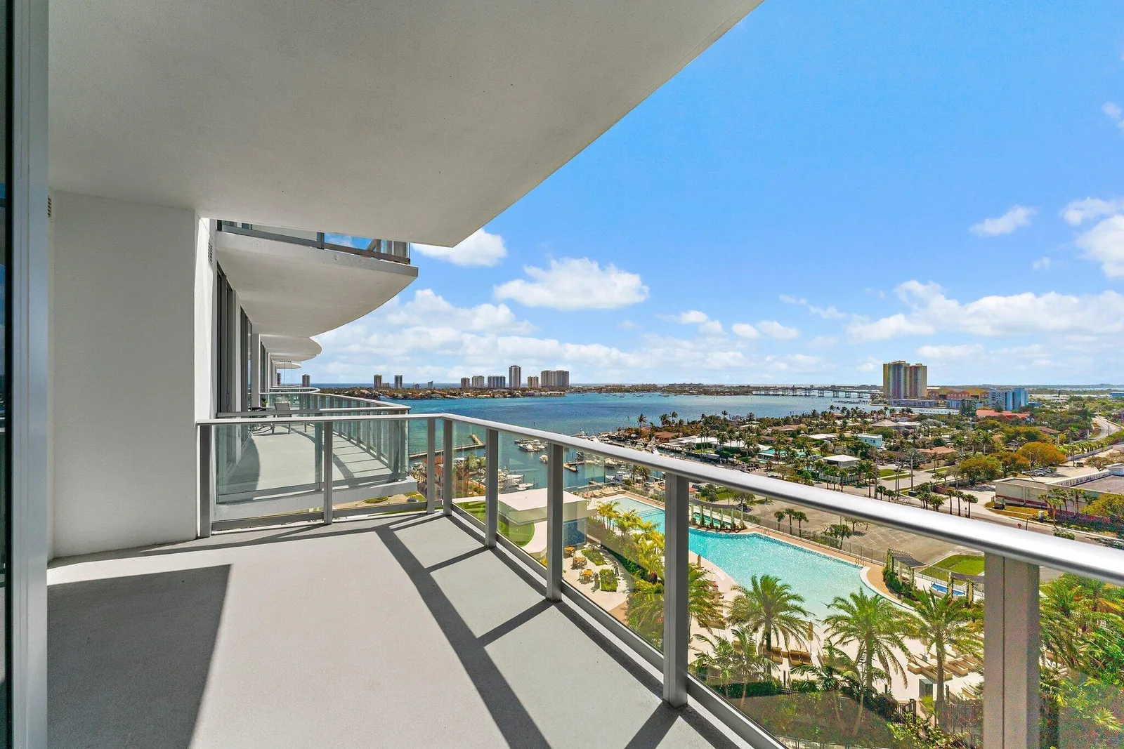 Nautilus 220 Condo