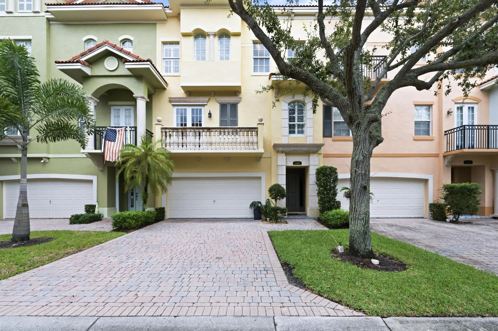 Harbour Oaks
