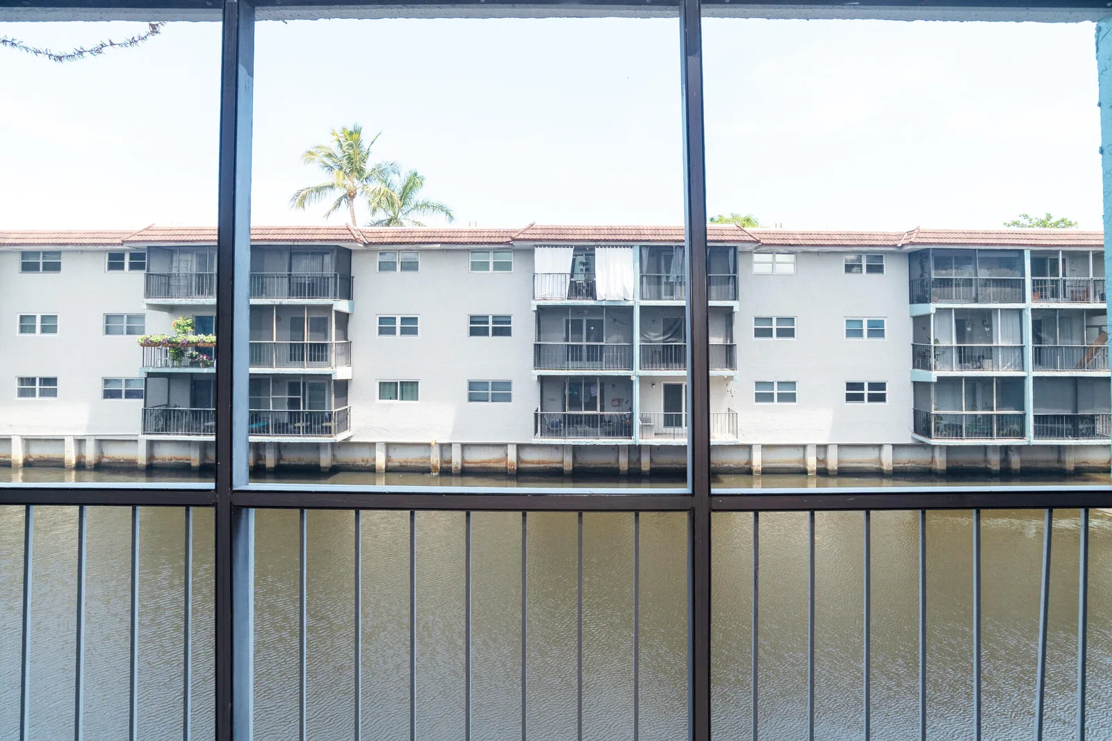 Hidden Harbor Condominium