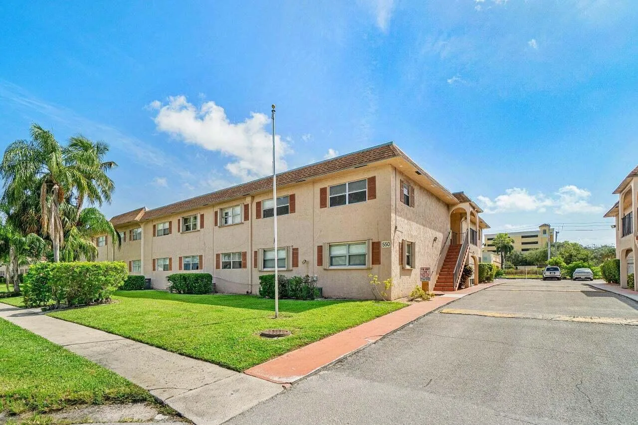 Boca Towne Centre Condo