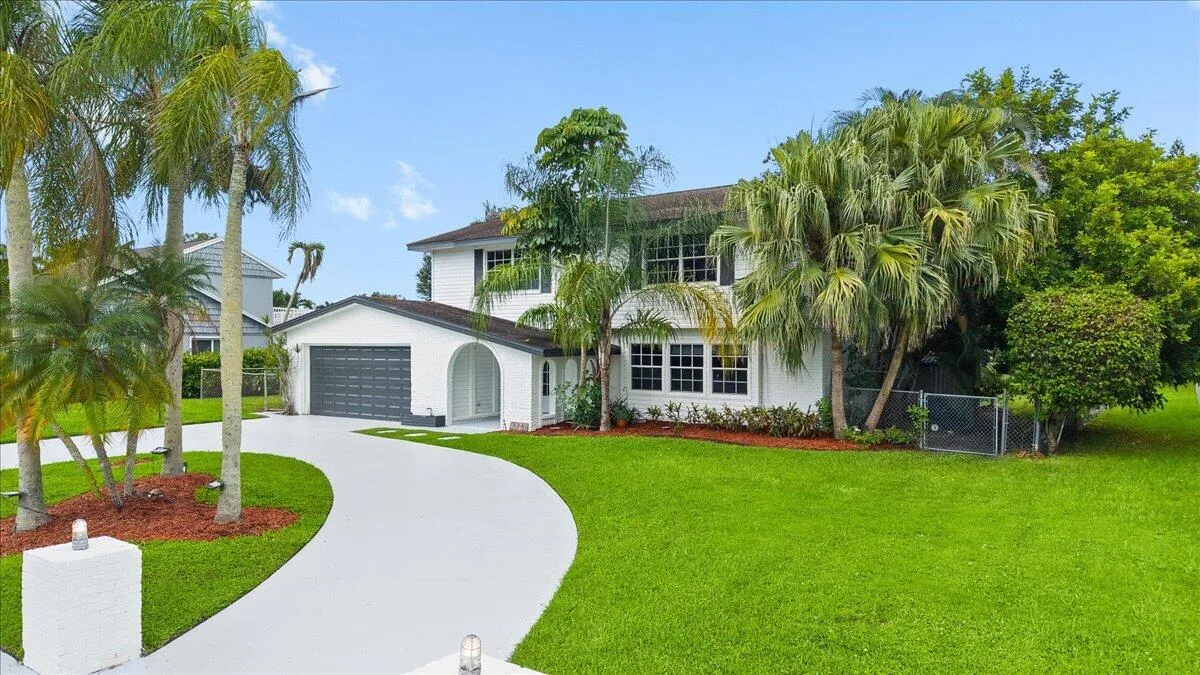 Palm Beach Natl Golf And Country Club Estates
