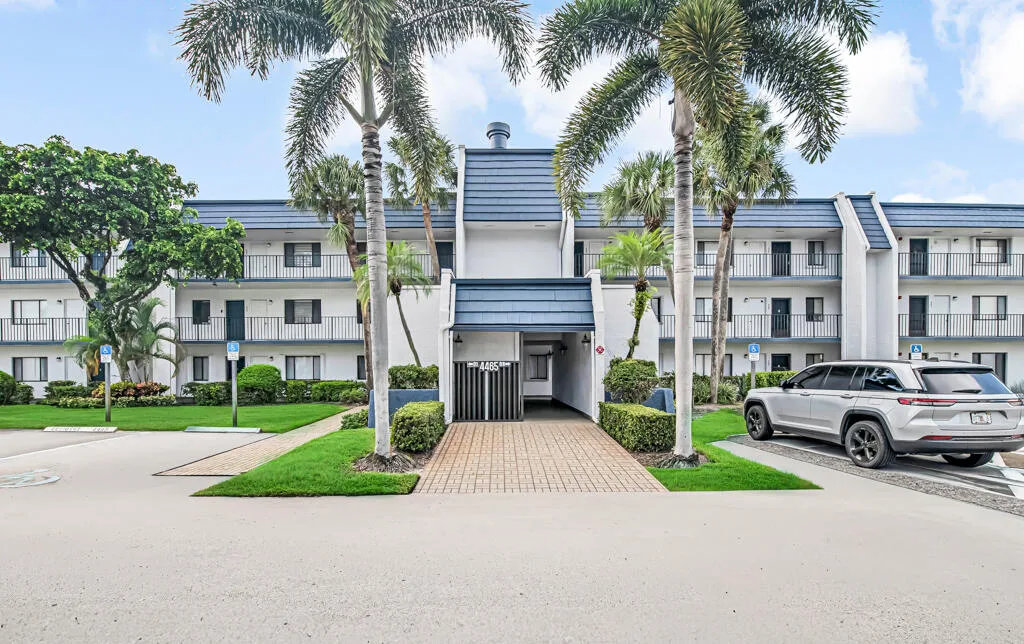 Fountains Of Palm Beach Condo
