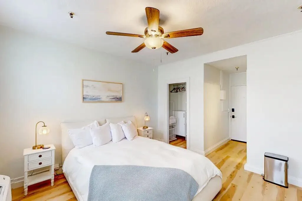 Palm Beach Hotel Condo