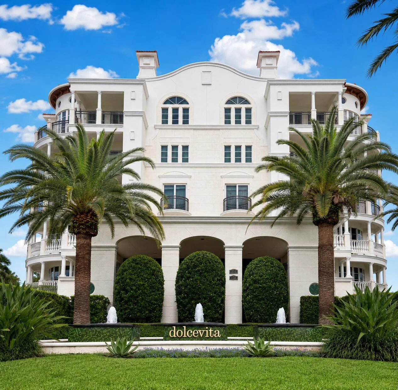 Dolce Vita Condo