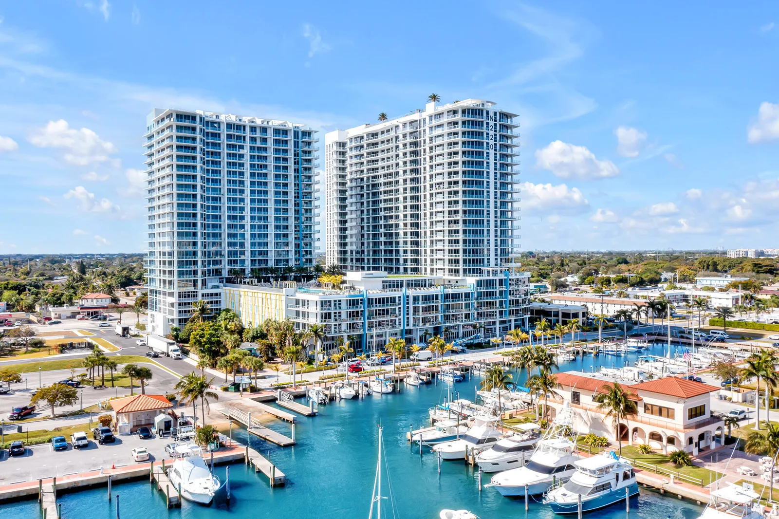 Nautilus 220 Condominium