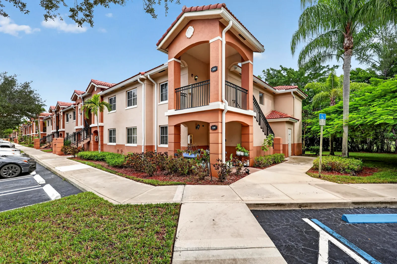 Cove At Briar Bay Condo