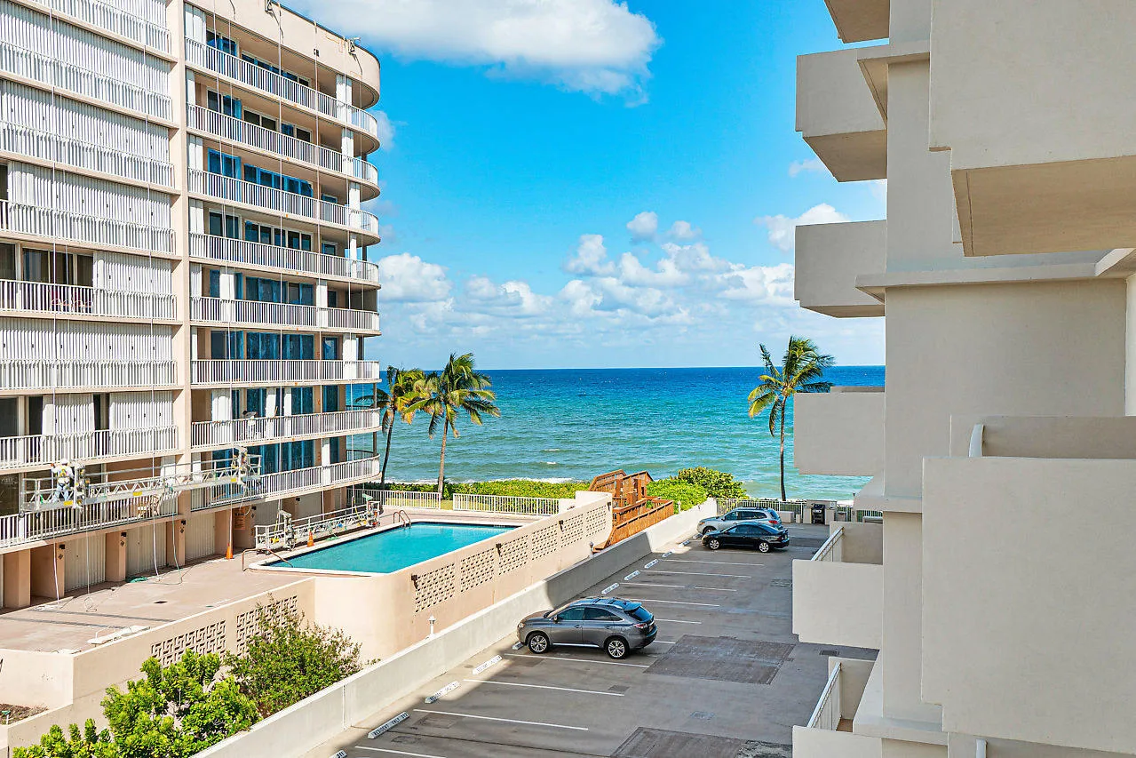 Ambassadors V North Condo