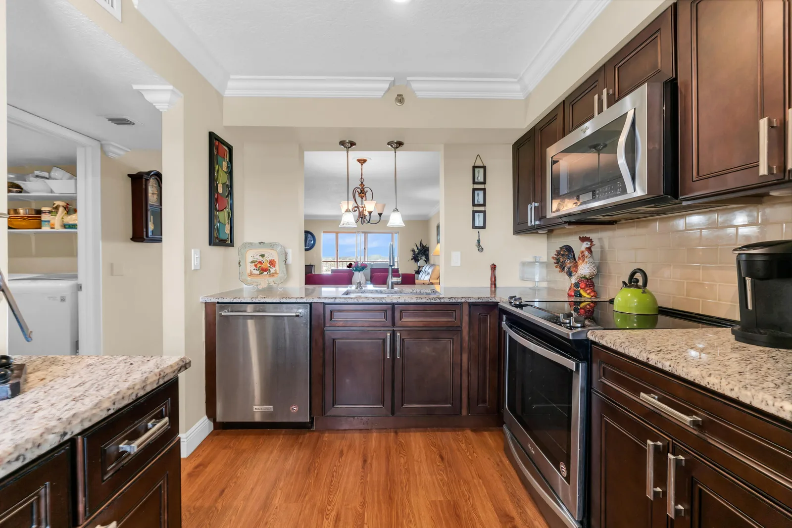 Huntington Lakes Sec Three Condos