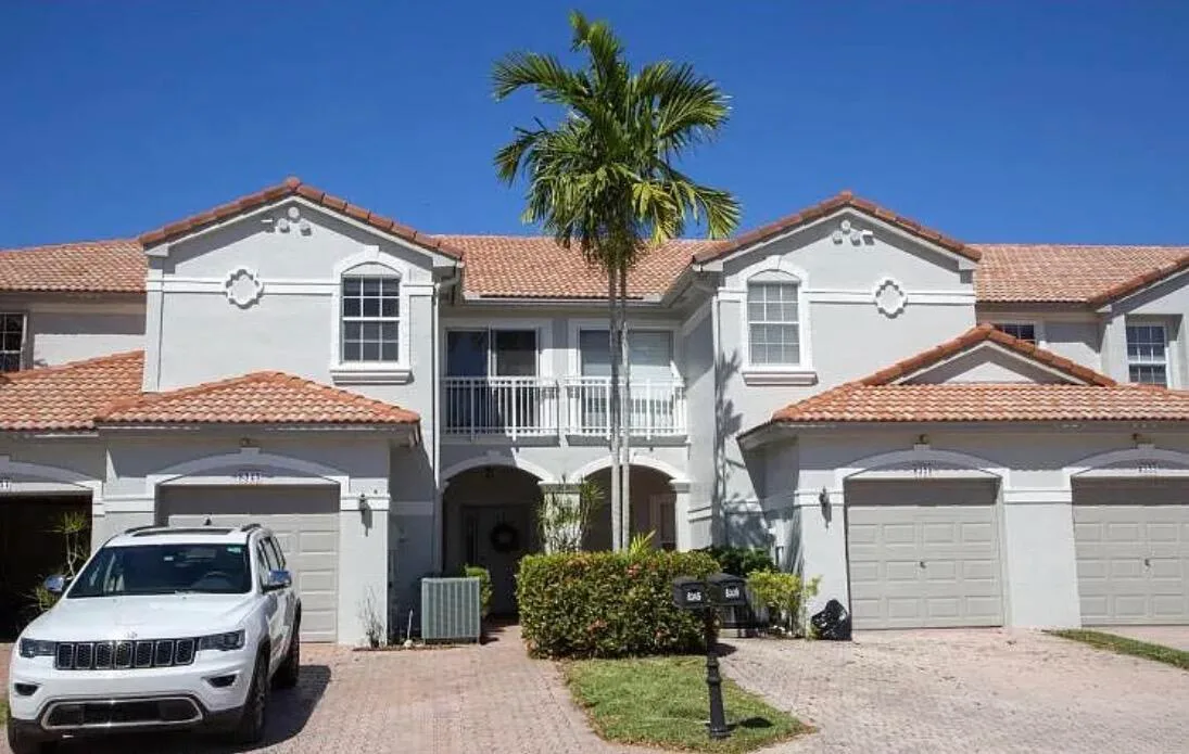 Mizner Pointe Of Boca Via Ancho