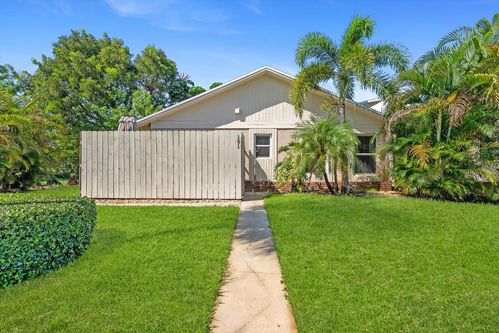 Seaway Villas