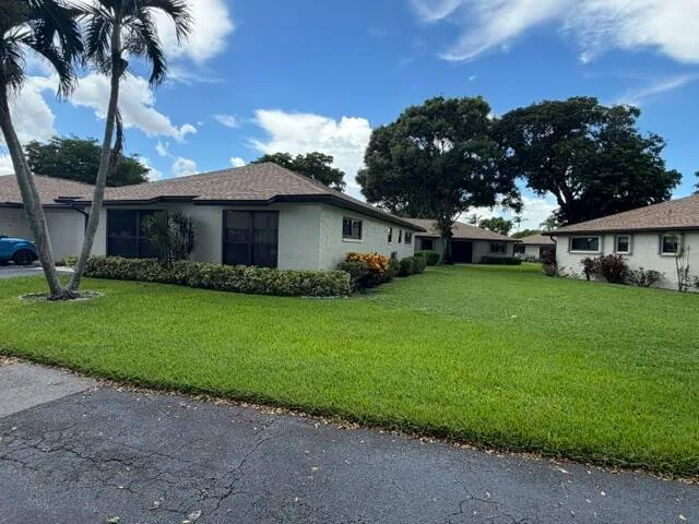 Greentree Villas Condo