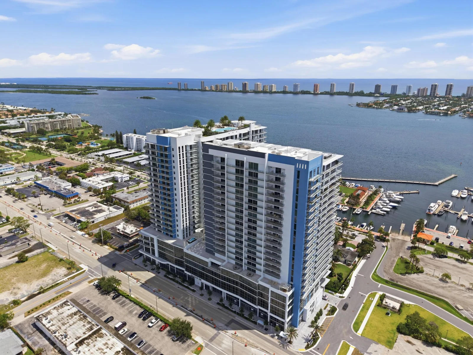 Nautilus 220 Condo