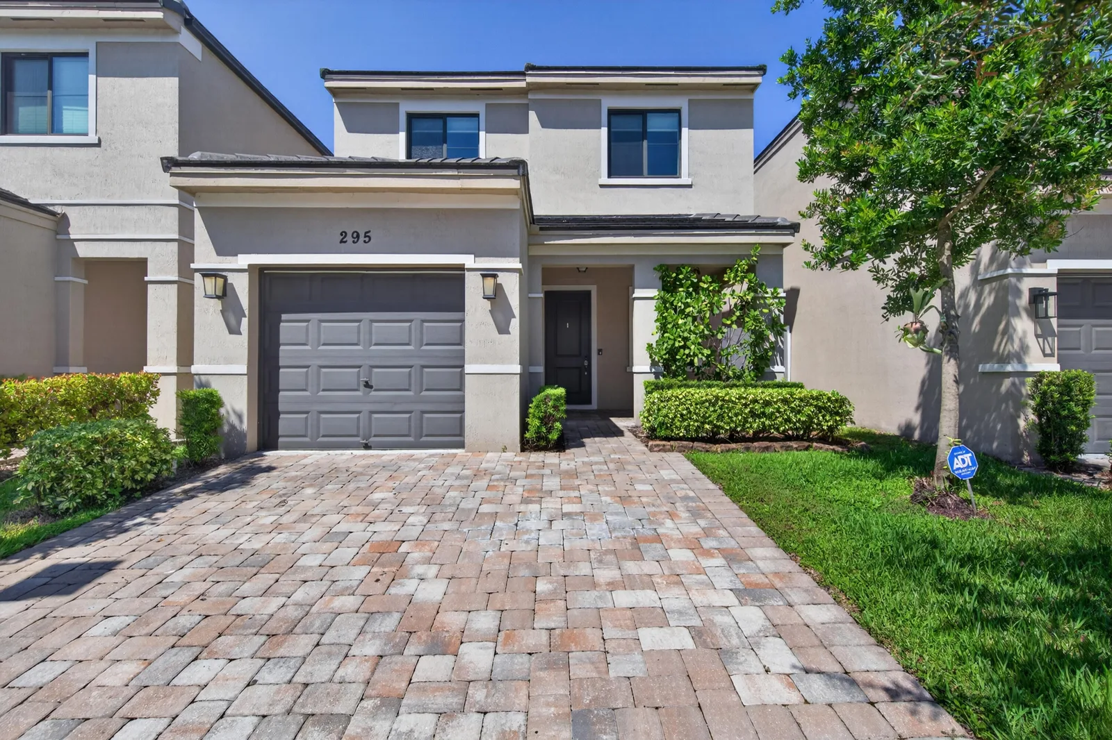 Residences At Palm Aire