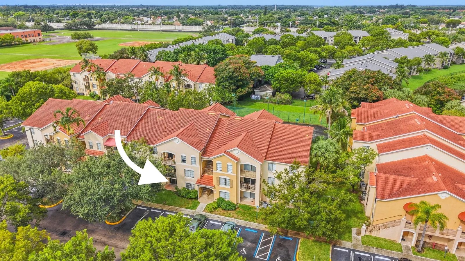 Emerald Isle At Laguna Lakes Condo