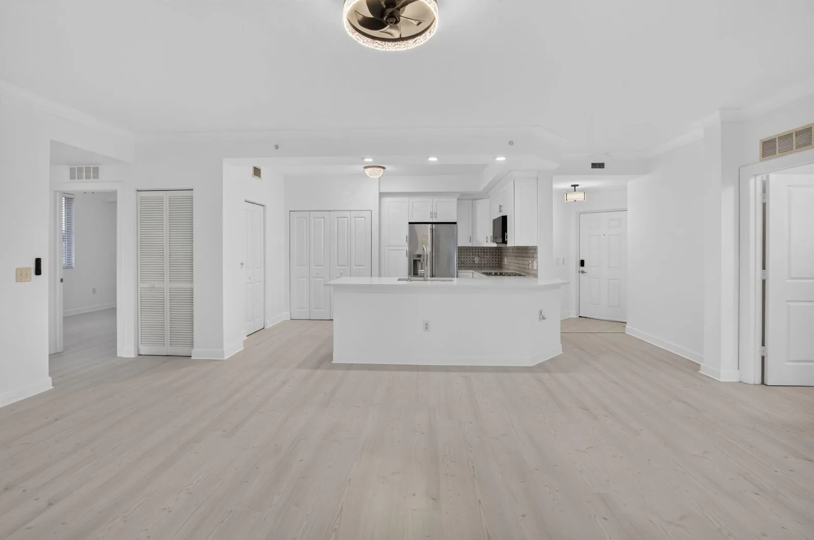 Vizcaya Lakes Condo
