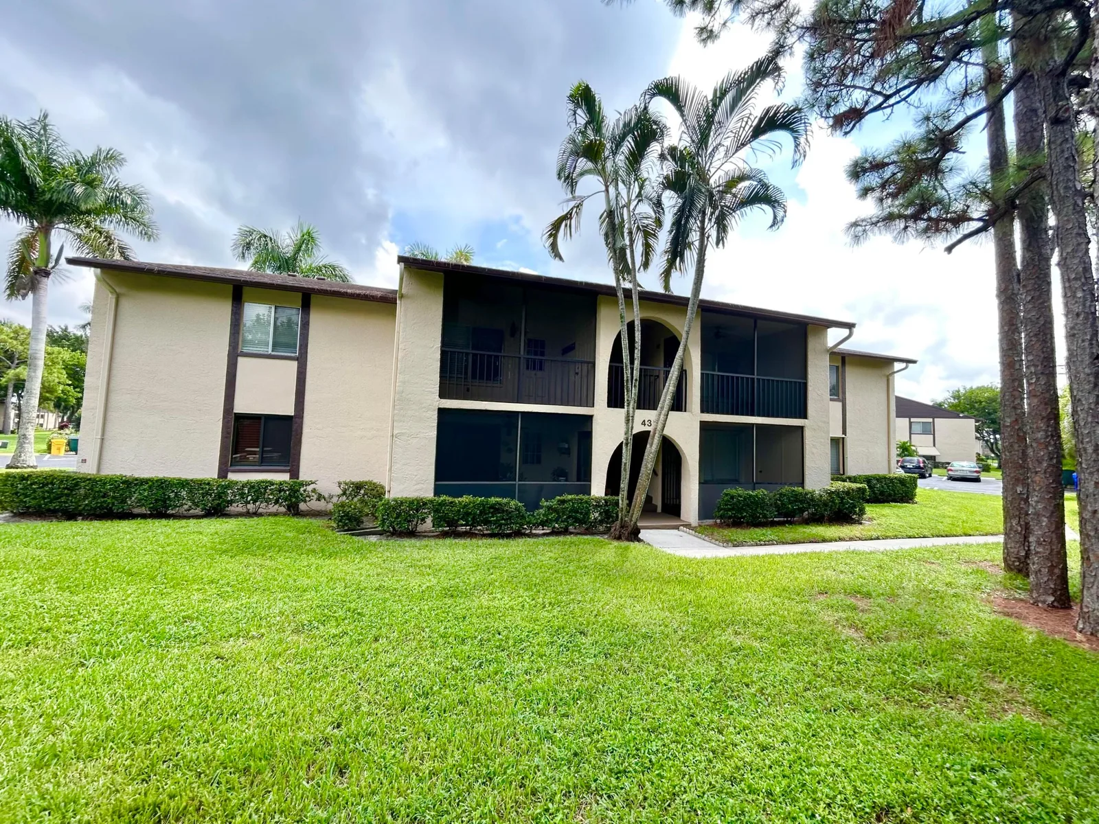 Pine Ridge South Iv Condo