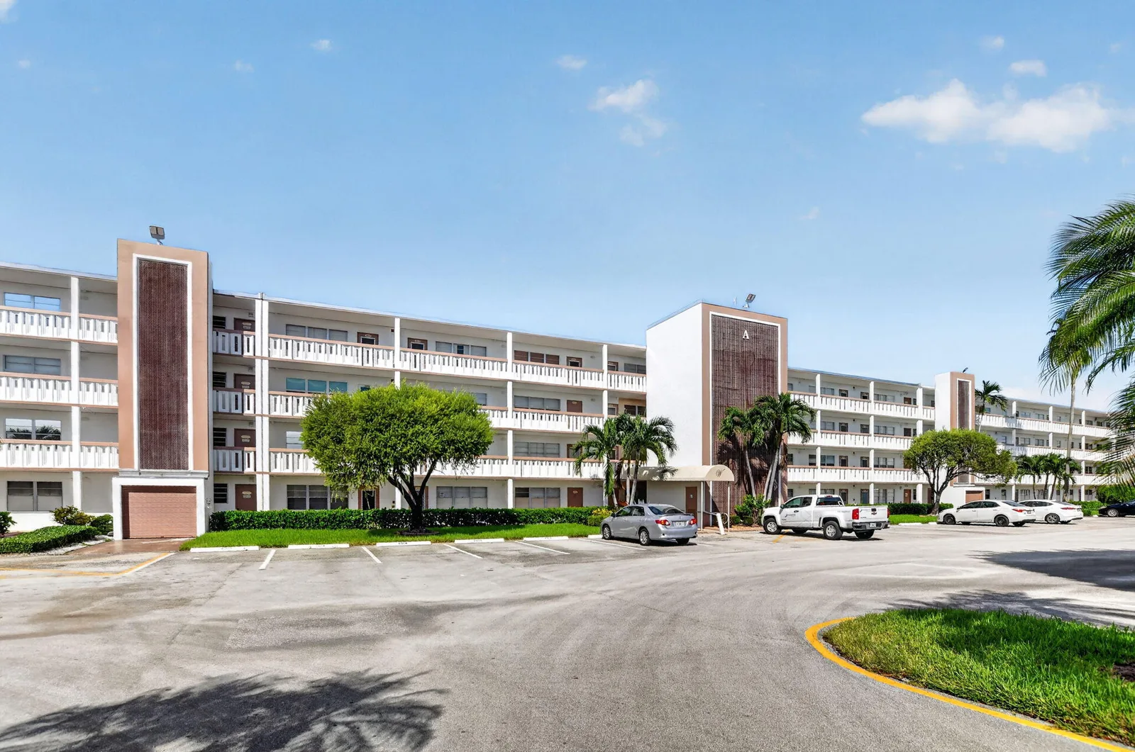 Wolverton At Century Village Condo