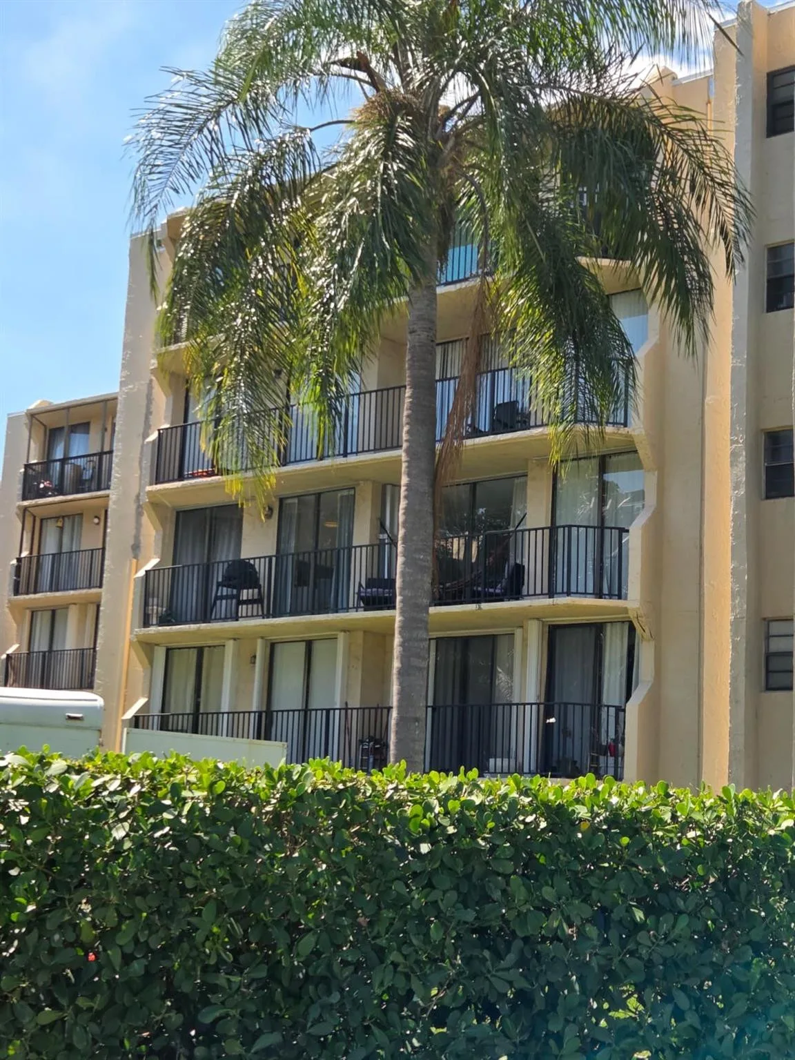 Blue Lake Apts Condo