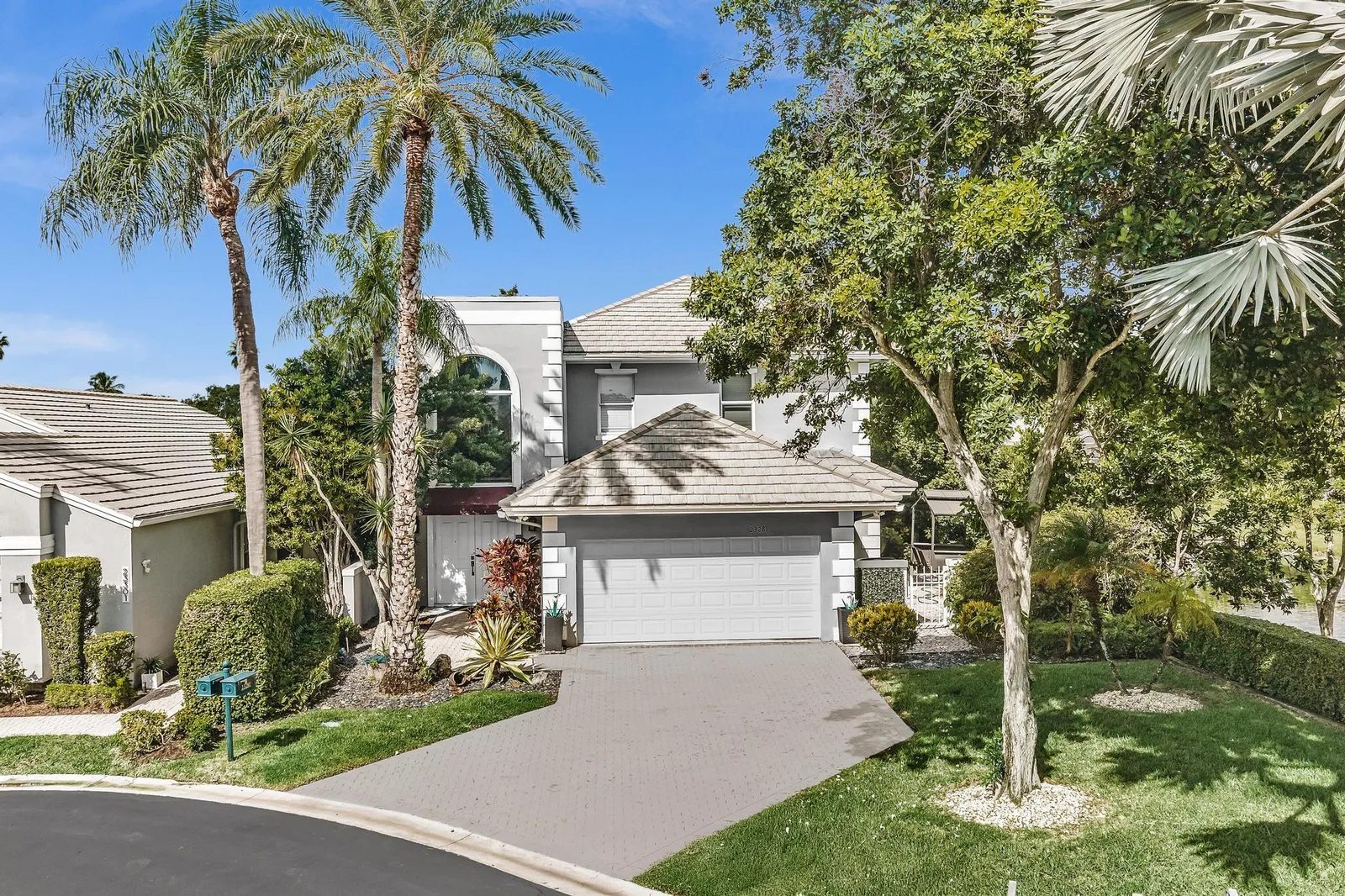 Palms At Boca Pointe