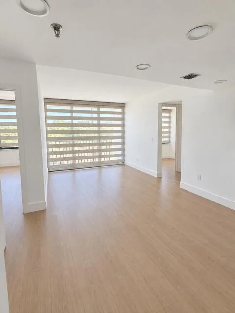 Willow Wood Midrise Condo