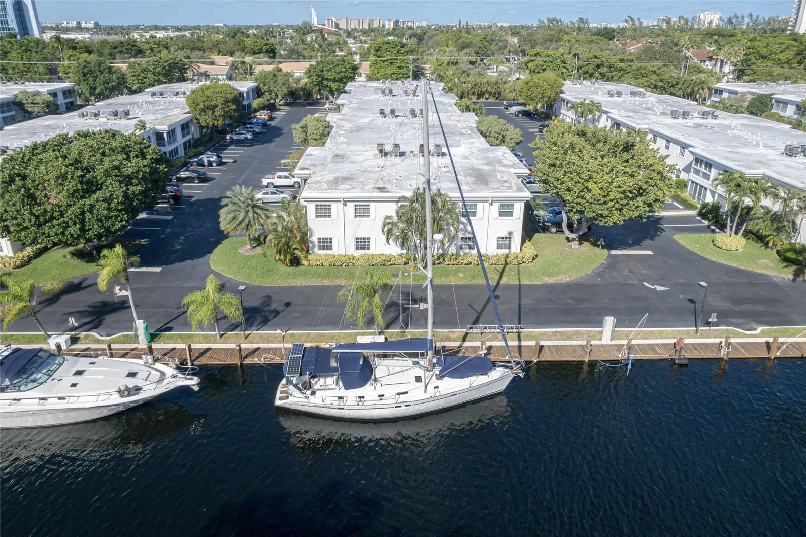 Bay Colony Club Condo