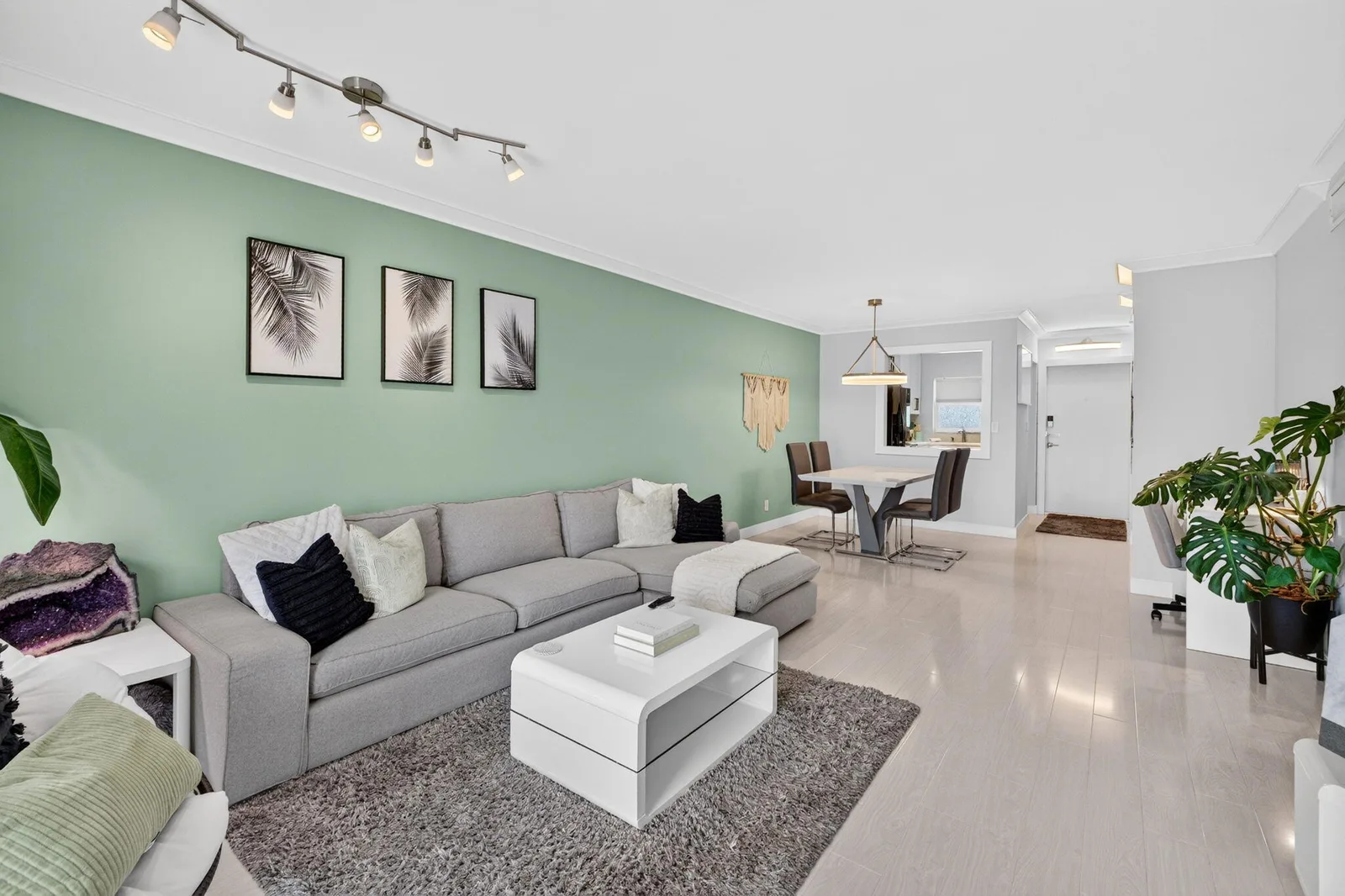 Hidden Harbor Condominium