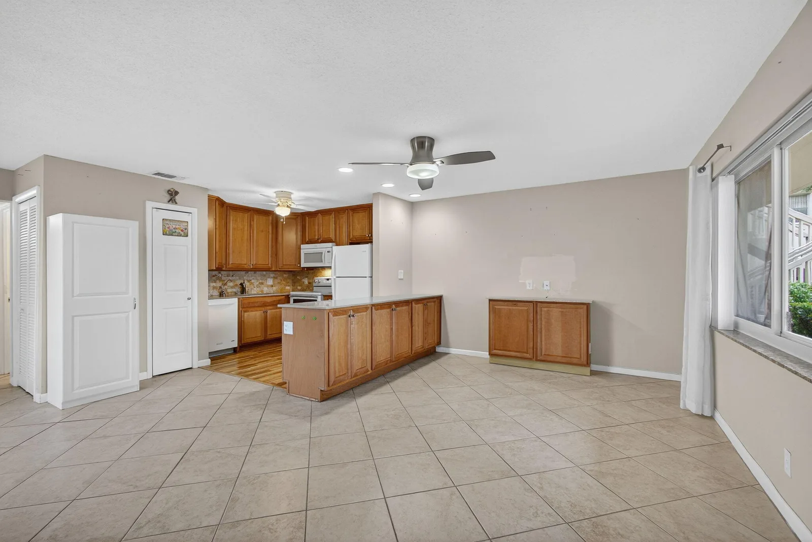 Coventry Condo