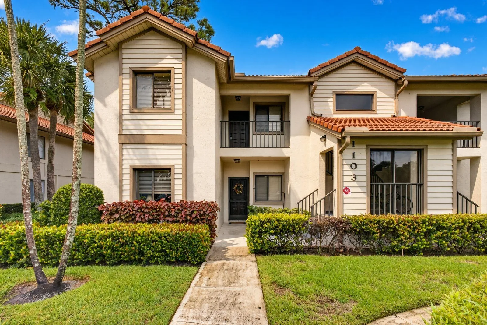 Dunbar Woods Condo