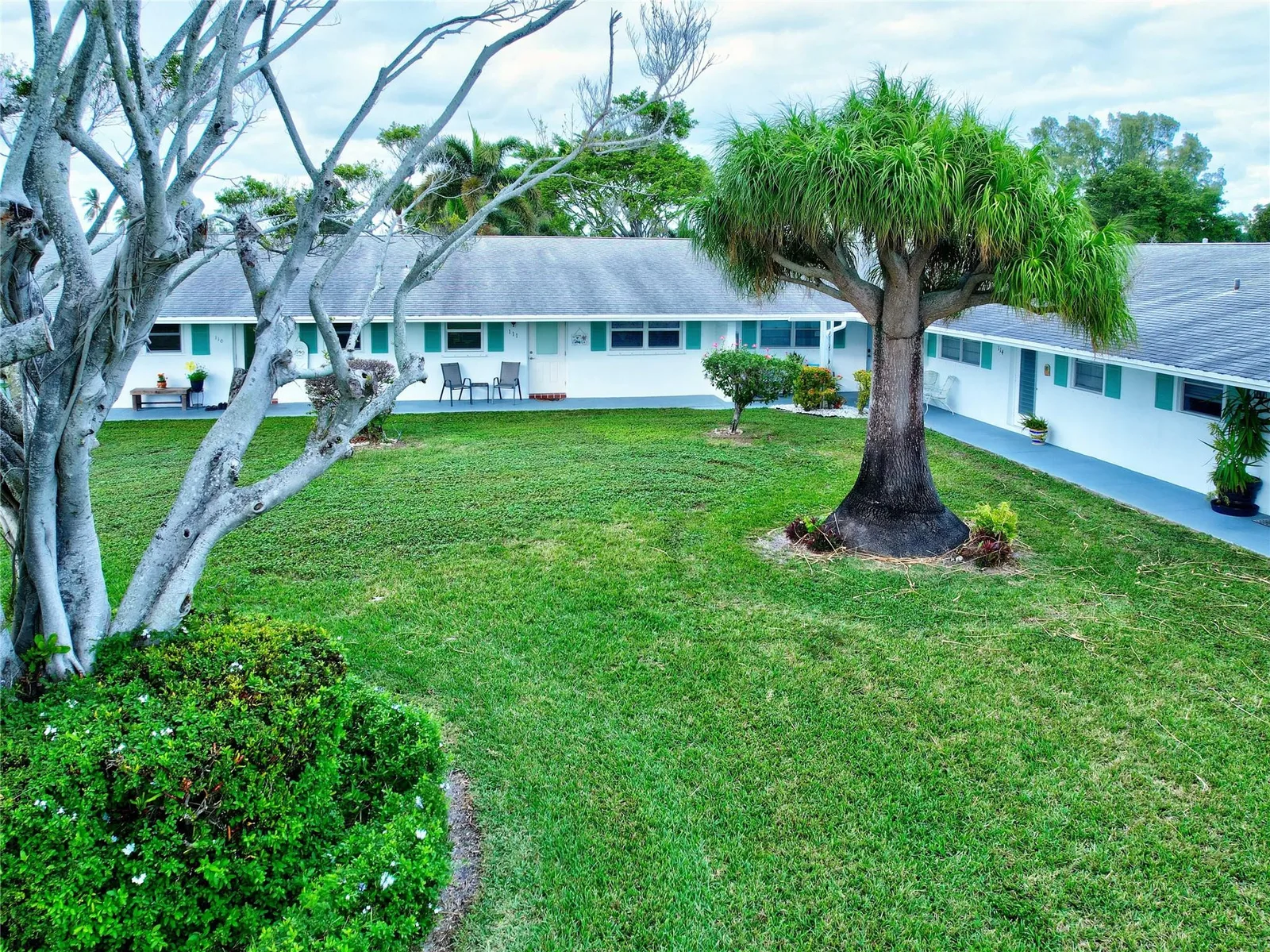 Leisureville Golf View Condo