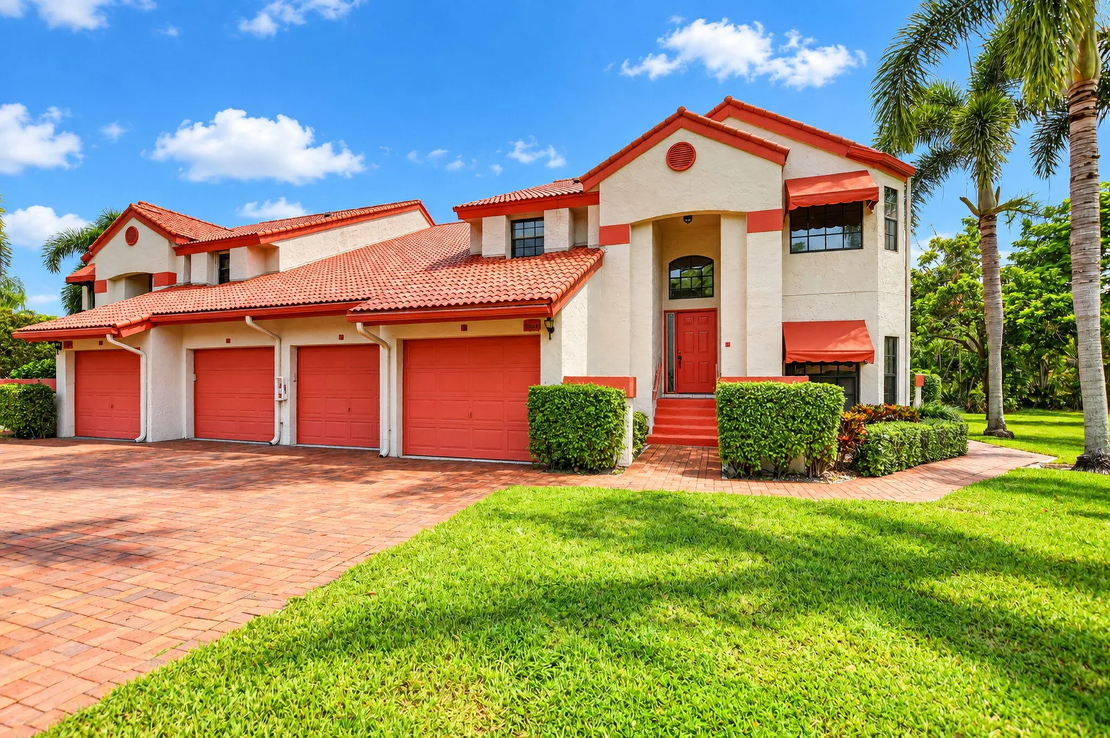 Lexington Club Villas Condo