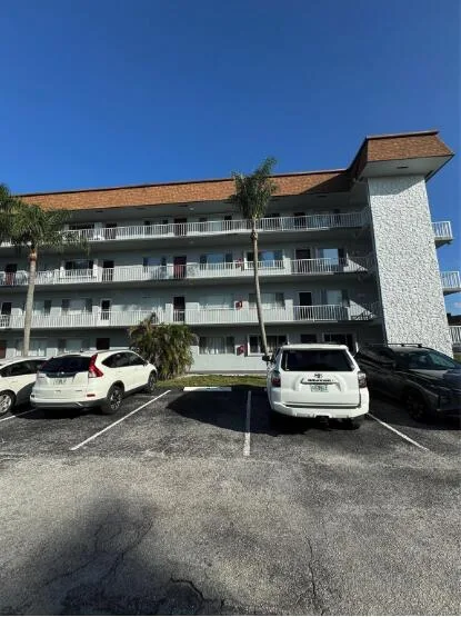 Mariner Iv Condo